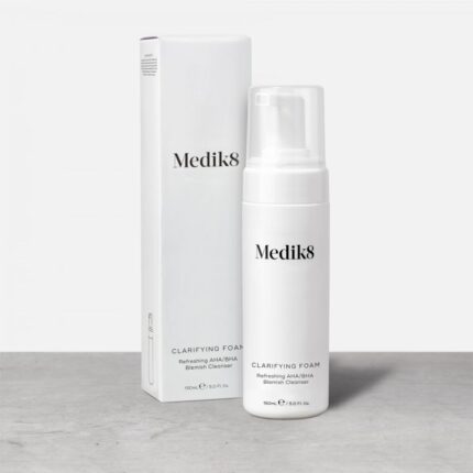 Medik8 CLARIFYING FOAM Bezolejowa pianka oczyszczająca z kwasami AHA/BHA 150 ml