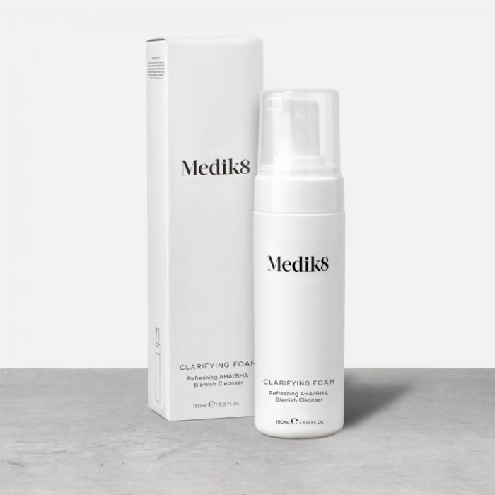 Medik8 CLARIFYING FOAM Bezolejowa pianka oczyszczająca z kwasami AHA/BHA 150 ml